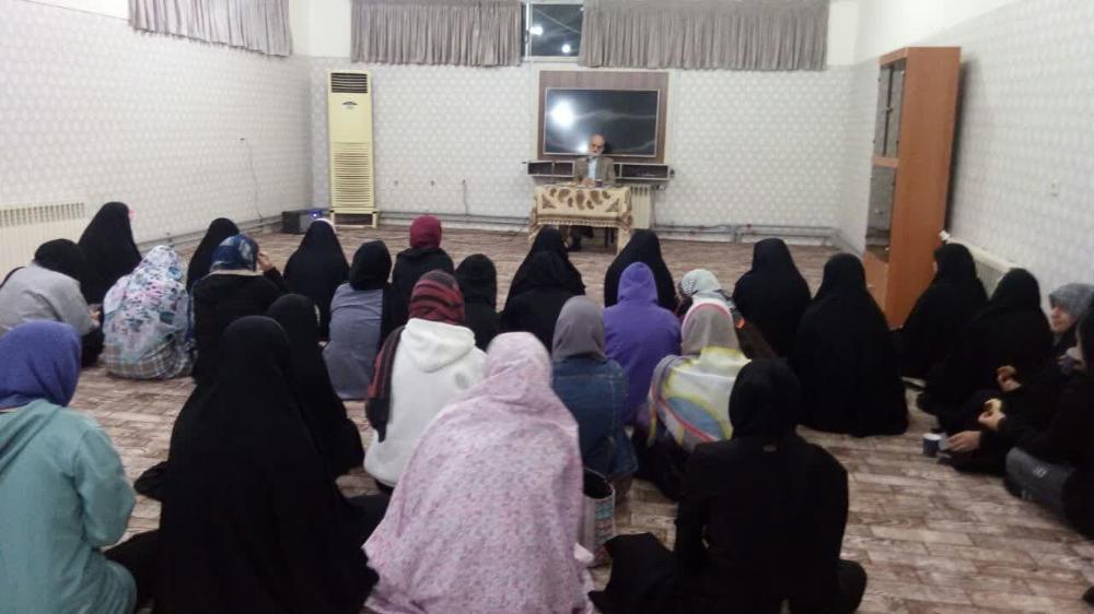 برگزاری نشست آشنایی با یک زندگی سالم با استفاده از اصول و ارزش‌های دینی در دانشگاه مازندران